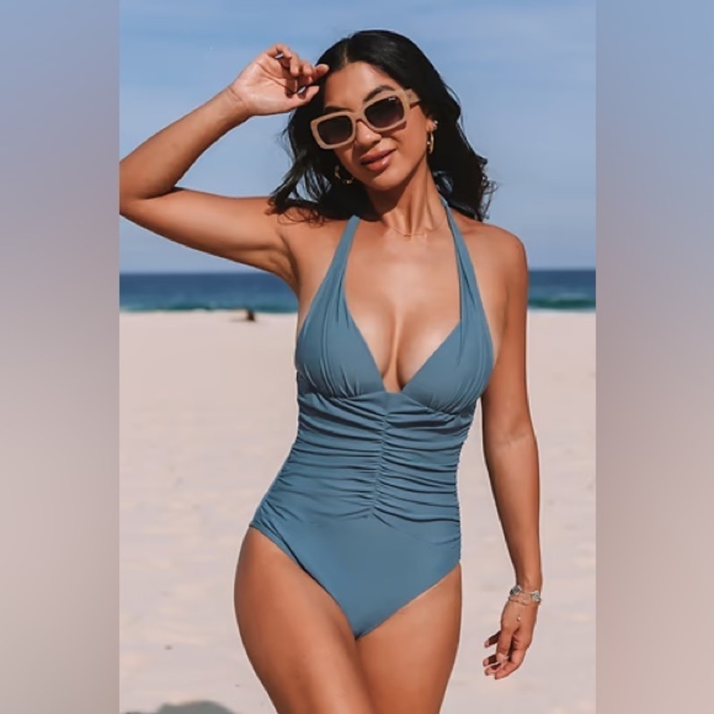 Cupshe • Super Bloom Retro Plunging Halterneck One-Piece - Picture 10 of 12